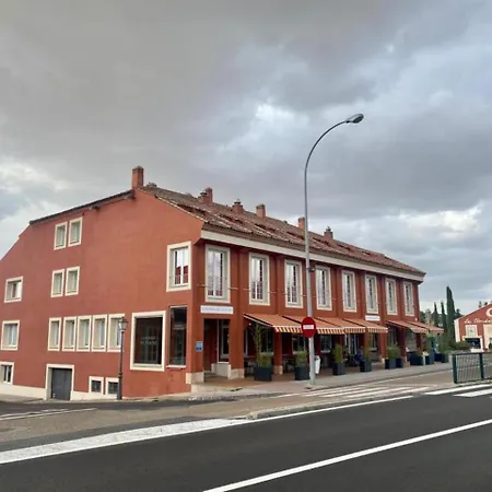 Hotel La Del Rancho *
