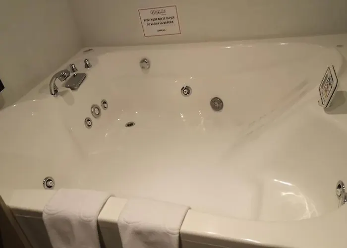 Отель La Del Rancho Сеговия